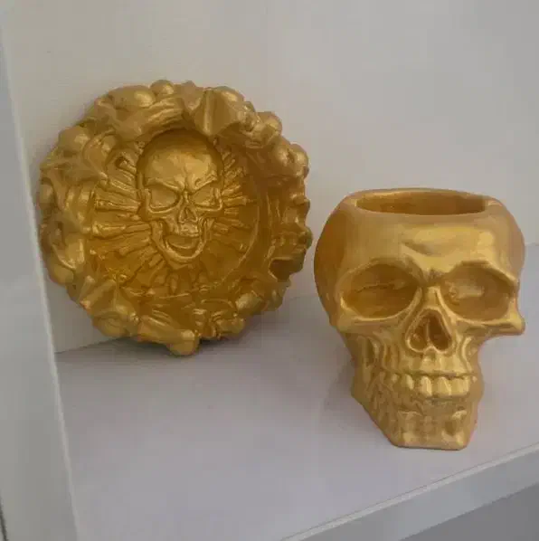 زیرسیگاری|مجسمه، تندیس، ماکت|رشت, امین الضرب|دیوار