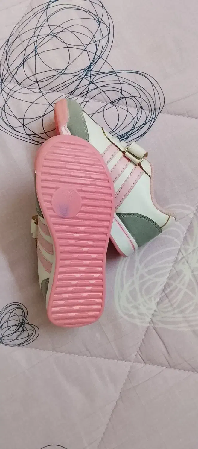 کتونی دخترانه سایز ۲۷ نوی نو اکبند|کفش و لباس بچه|فردیس, شهرک هفده شهریور|دیوار