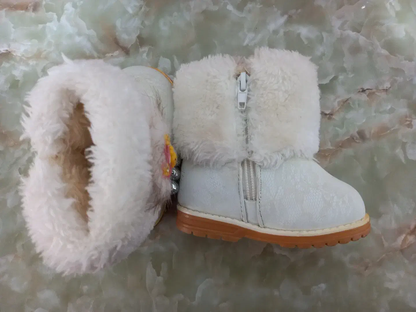 (پوتین کودک)کفش بچه|کفش و لباس بچه|مرند, |دیوار