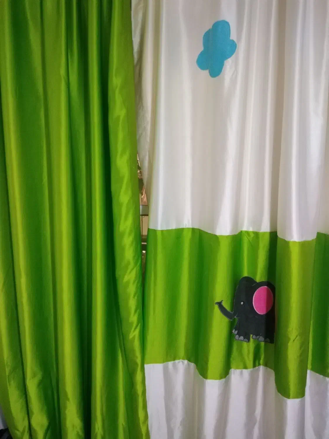 تخته کودک و نوجوان آپادانا|تخت و سرویس خواب|رشت, گلسار|دیوار