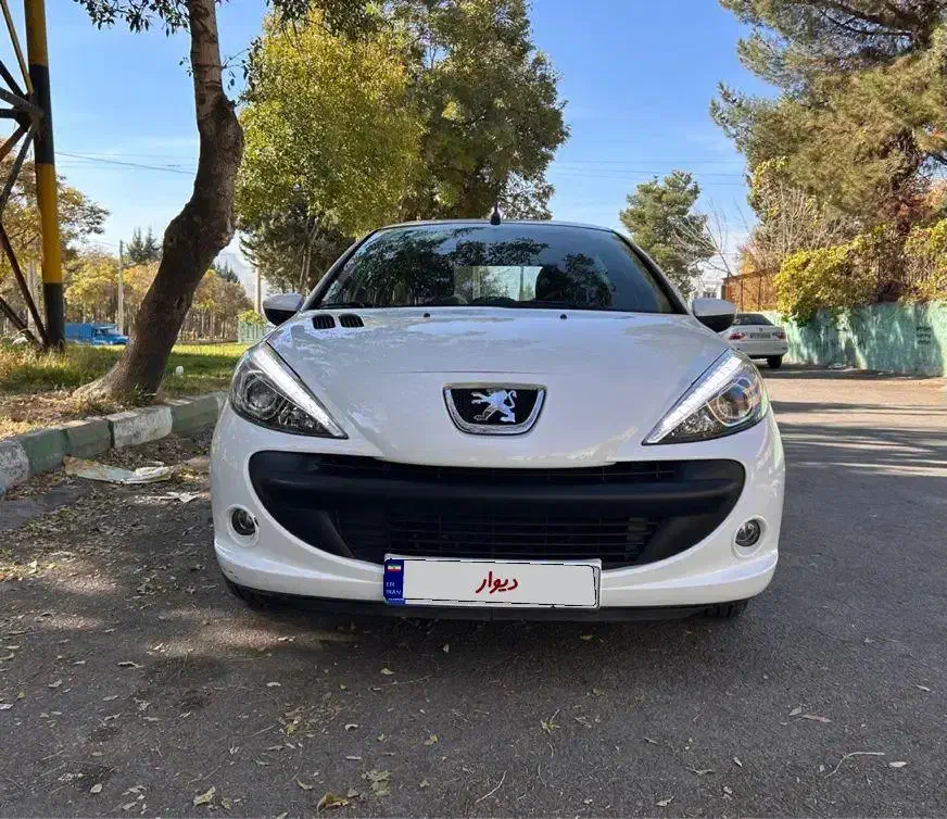 پژو 207 مدل 97 سفارشی اتومات|خودرو سواری و وانت|کرمانشاه, |دیوار
