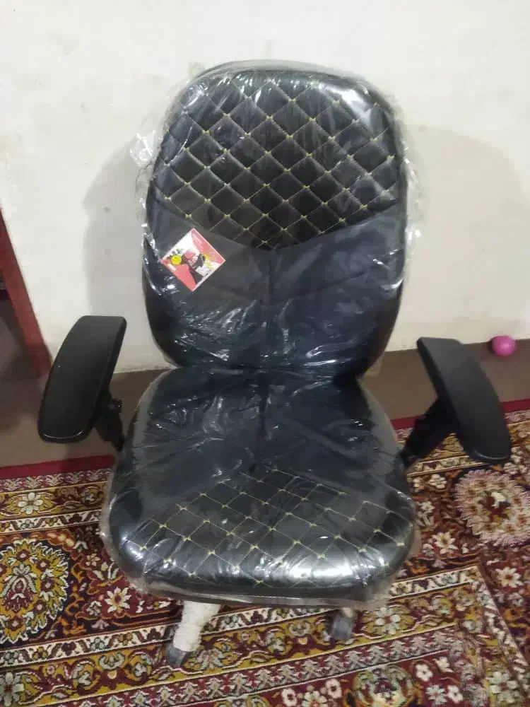 صندلی چرخشی|صندلی و نیمکت|کازرون, |دیوار