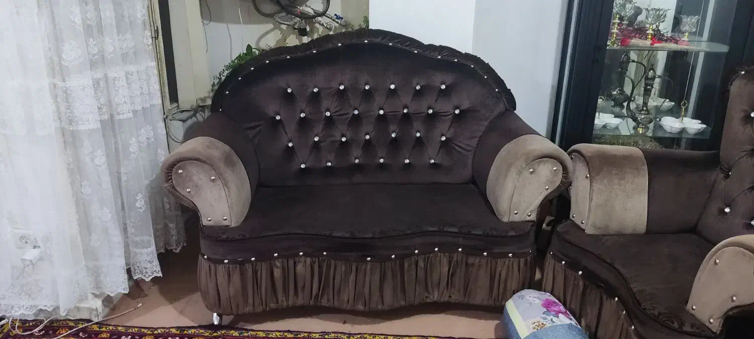 مبل راحتی با کیفیت در حد نو سالم سالم سالم|مبلمان خانگی و میز عسلی|تبریز, |دیوار