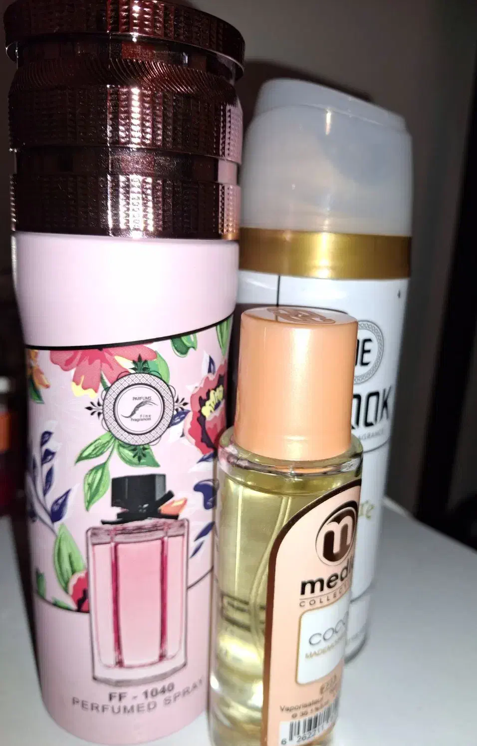 تعدادی عطر و اسپری به فروش میرسد|آرایشی، بهداشتی، درمانی|دورود, |دیوار