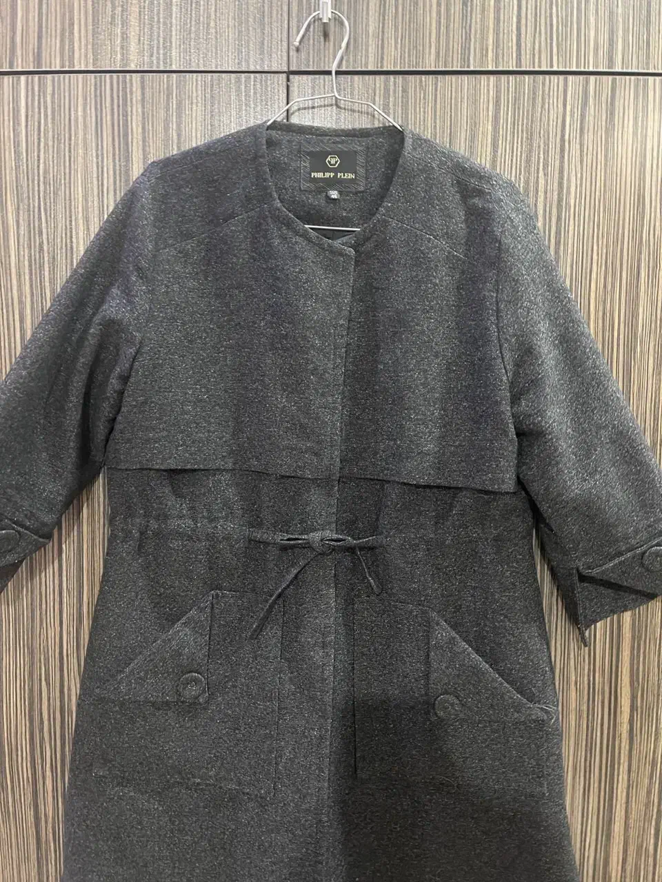 بارونی وپالتو|لباس|مشهد, زیبا شهر|دیوار