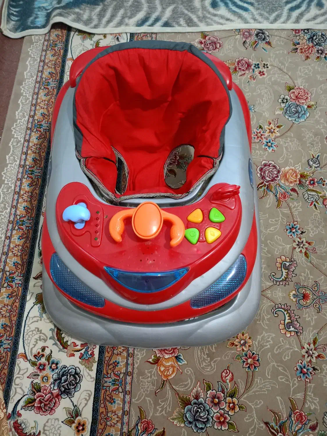 ، روروئک|کالسکه و لوازم جانبی|صائین قلعه, |دیوار