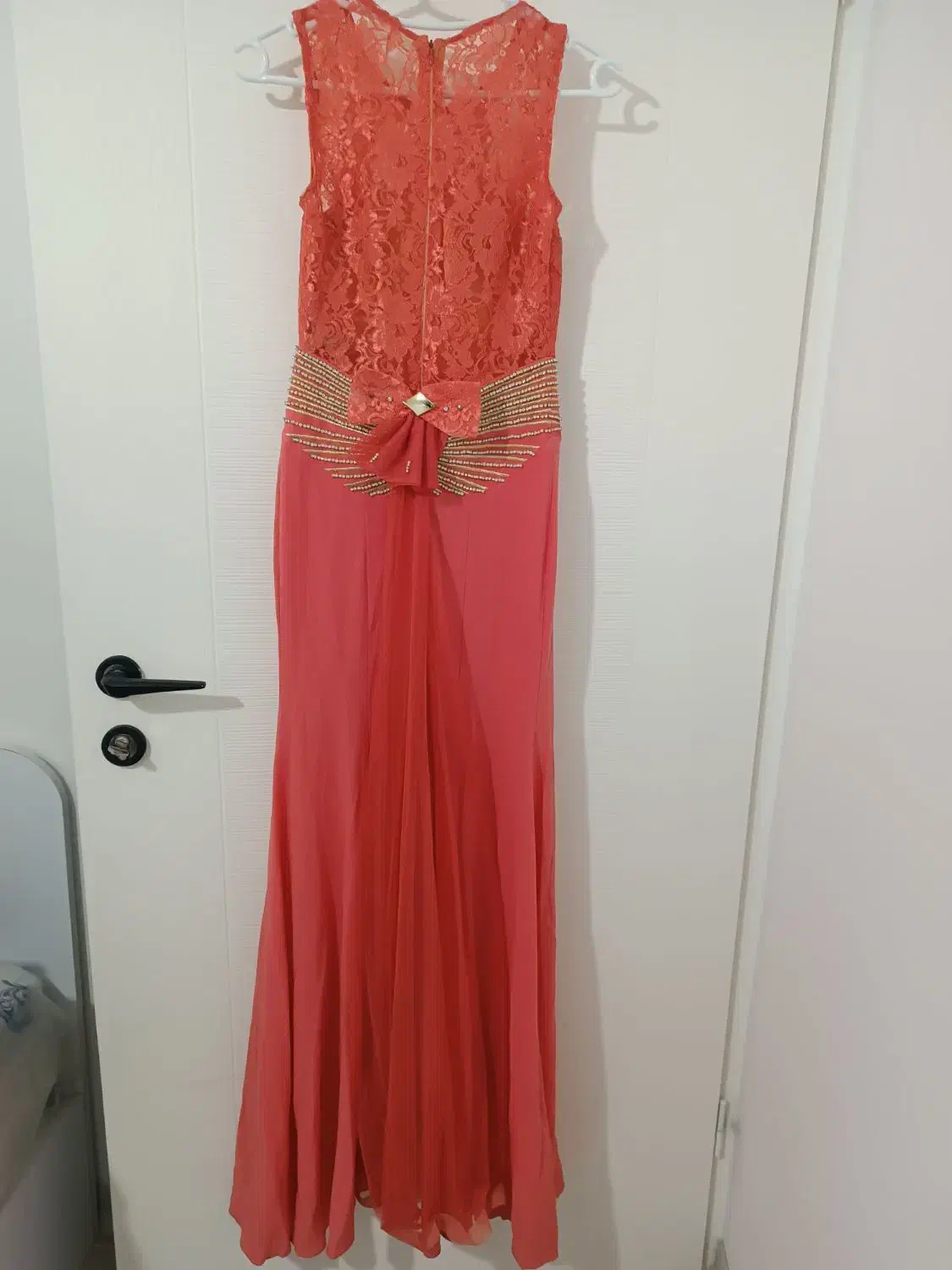 لباس مجلسی|لباس|شیراز, دکتر حسابی|دیوار