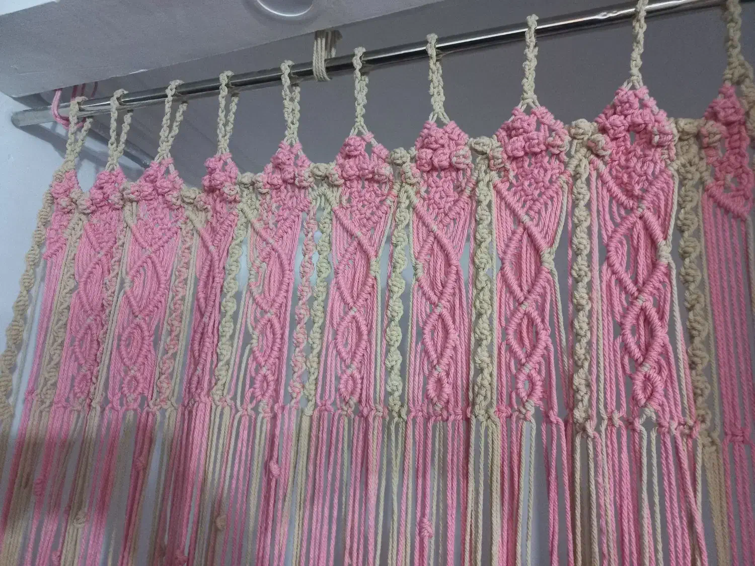 پرده مکرومه بافی|صنایع دستی و سایر لوازم تزئینی|شهر بابک, |دیوار