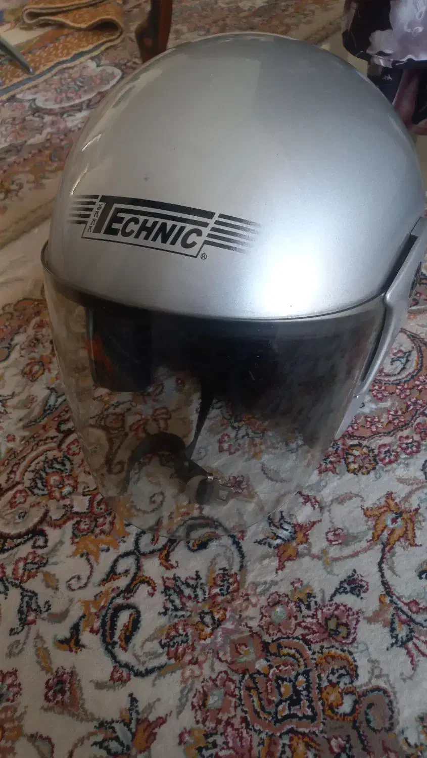 کلاه کاسکت حرفه ای برند تکنیک|تجهیزات ورزشی|تهران, مینیسیتی (شهرک نفت)|دیوار