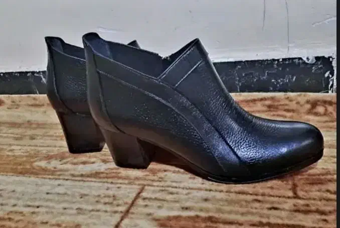 نیم بوت چرم سایز ۳۹و ۴۰|کیف، کفش، کمربند|یاسوج, |دیوار
