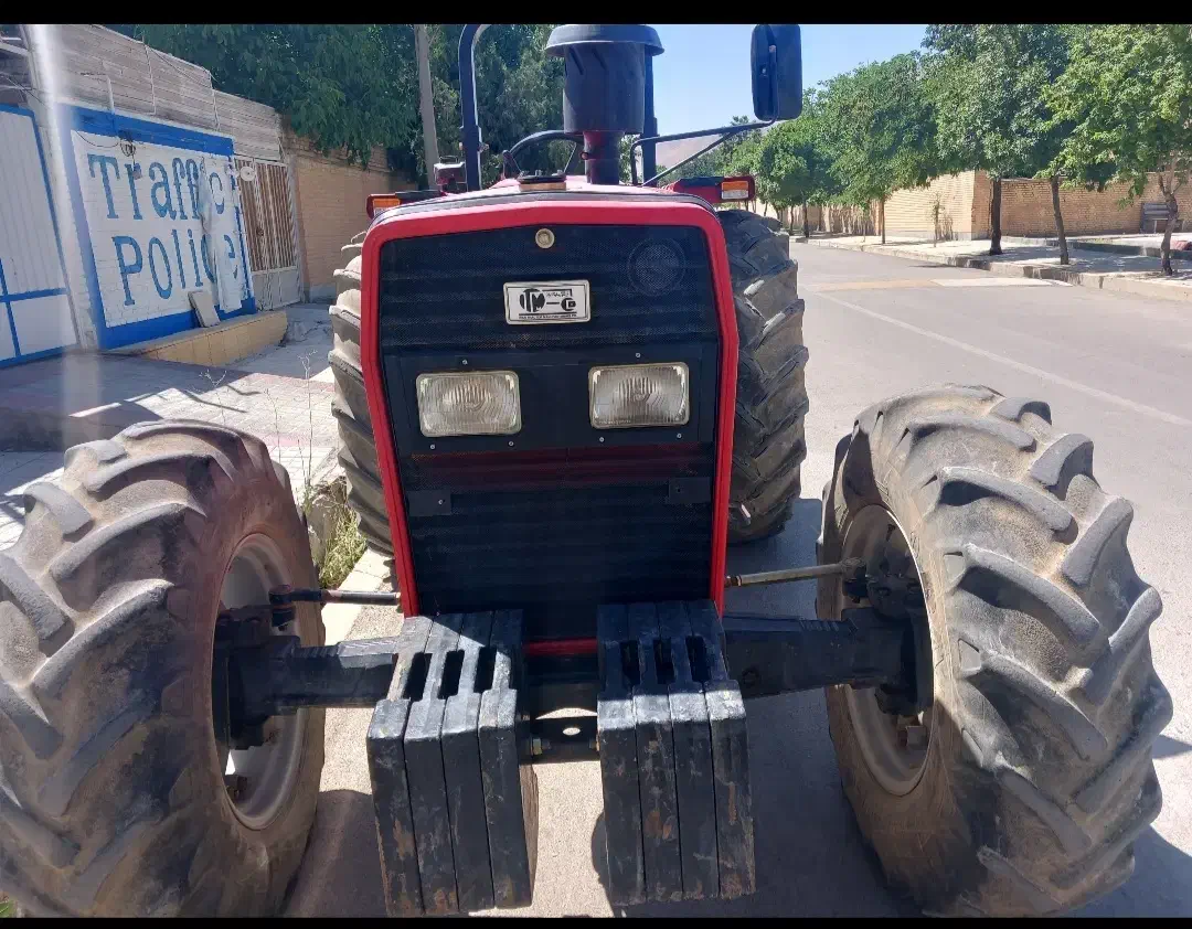 تراکتور مدل ۹۸لاستیک های جلو وعقب در حد ۷۰درصد|خودرو سنگین|کیار, |دیوار