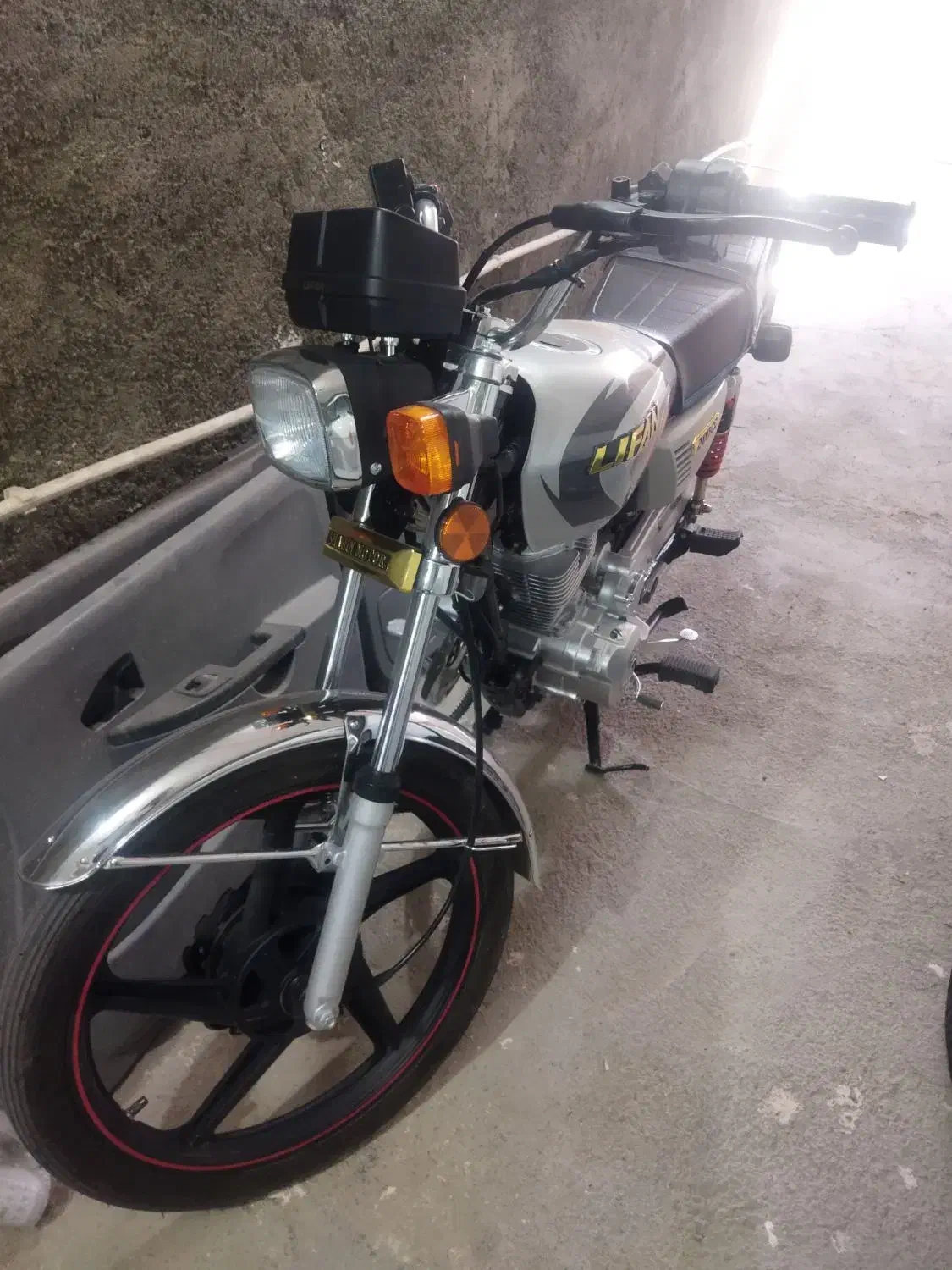 موتور 200خشک|موتورسیکلت|سنقر, |دیوار