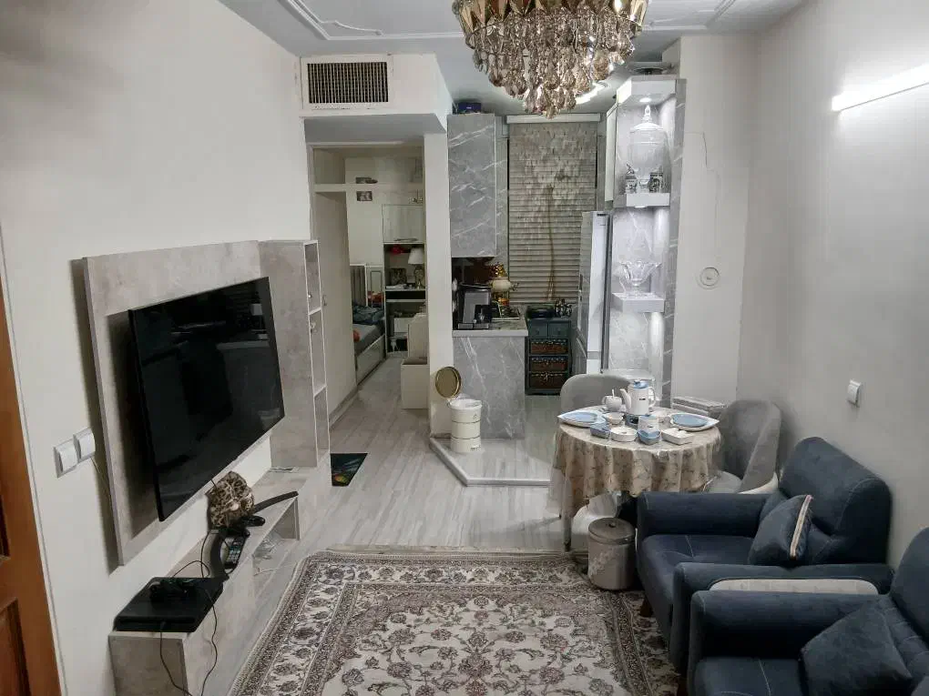 آپارتمان ۳۸ متری باز سازی شده خوش نقشه محله ایران|فروش آپارتمان|تهران, ایران|دیوار