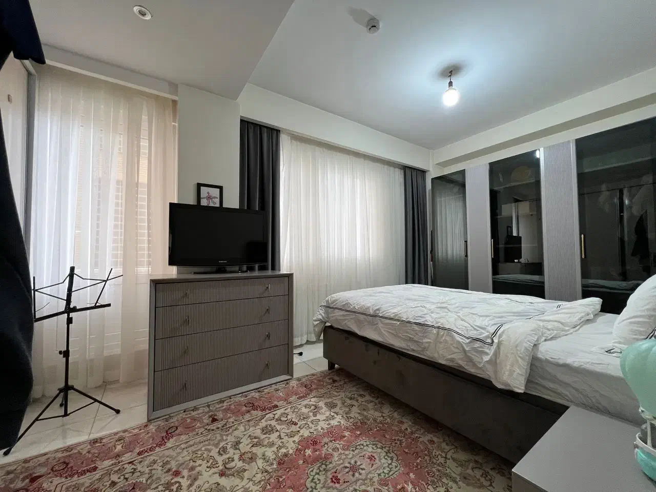 آپارتمان لوکس۳۰۰متری ولیعصر/کریمخان نوساز|اجارهٔ آپارتمان|تبریز, |دیوار