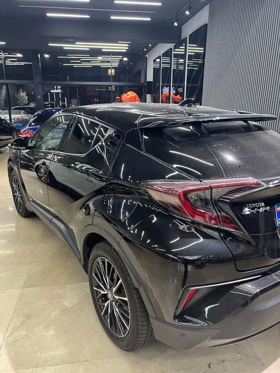 تویوتا سی اچ آر هیبرید|خودرو سواری و وانت|تهران, آشتیانی|دیوار