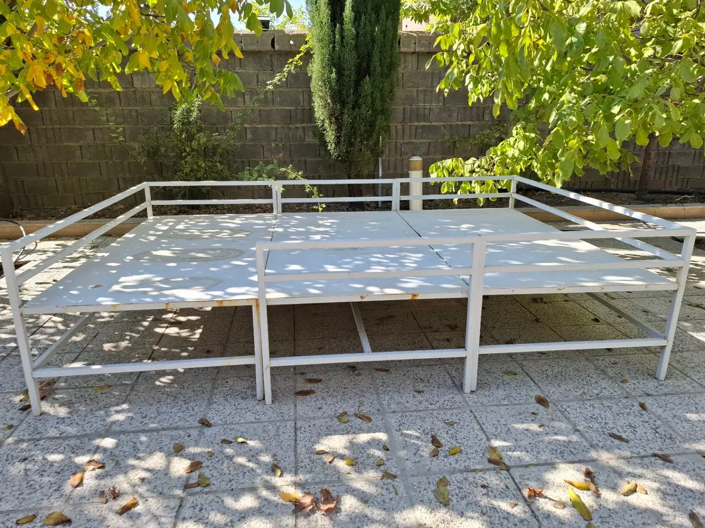 تخت راحتی ۳ تیکه آهنی مورد استفاده باغ و منزل|تخت و سرویس خواب|ارژن, |دیوار