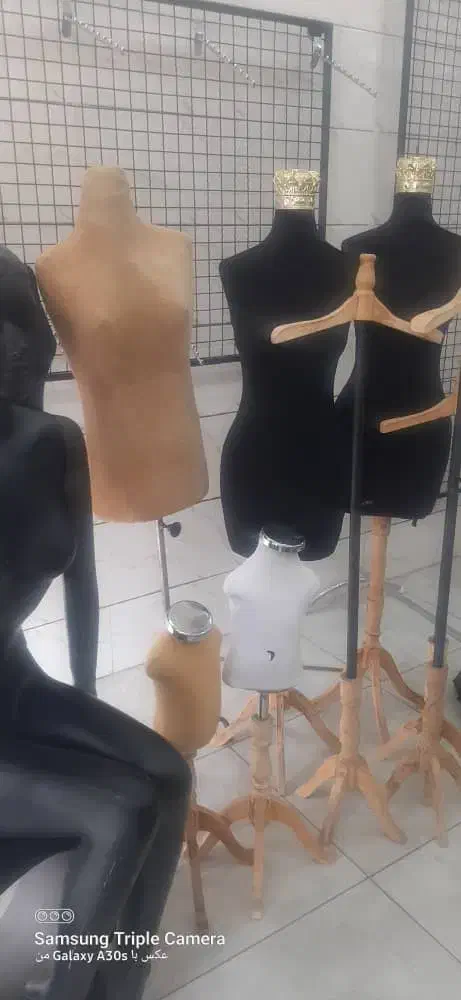 مانکن و چوب لباسی و دزدگیرلباس|فروشگاه و مغازه|رودهن, |دیوار