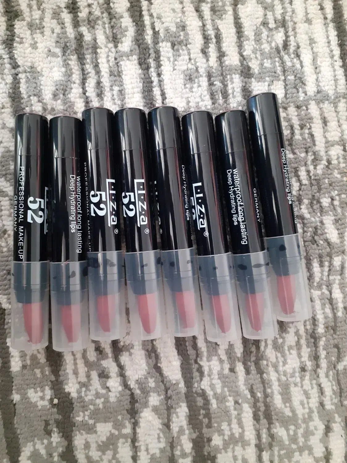 رژ لب|آرایشی، بهداشتی، درمانی|زرین دشت (فارس), |دیوار