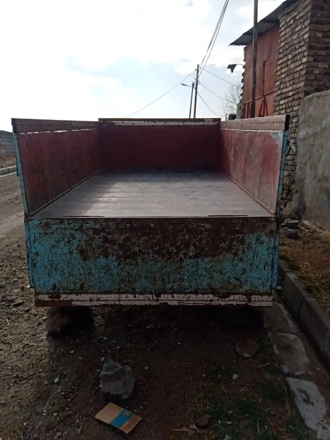 تریلی 4 چرخ و 3متری ورق 2 به قیمت 100 میلیون|مصالح و تجهیزات ساختمان|قروه, |دیوار