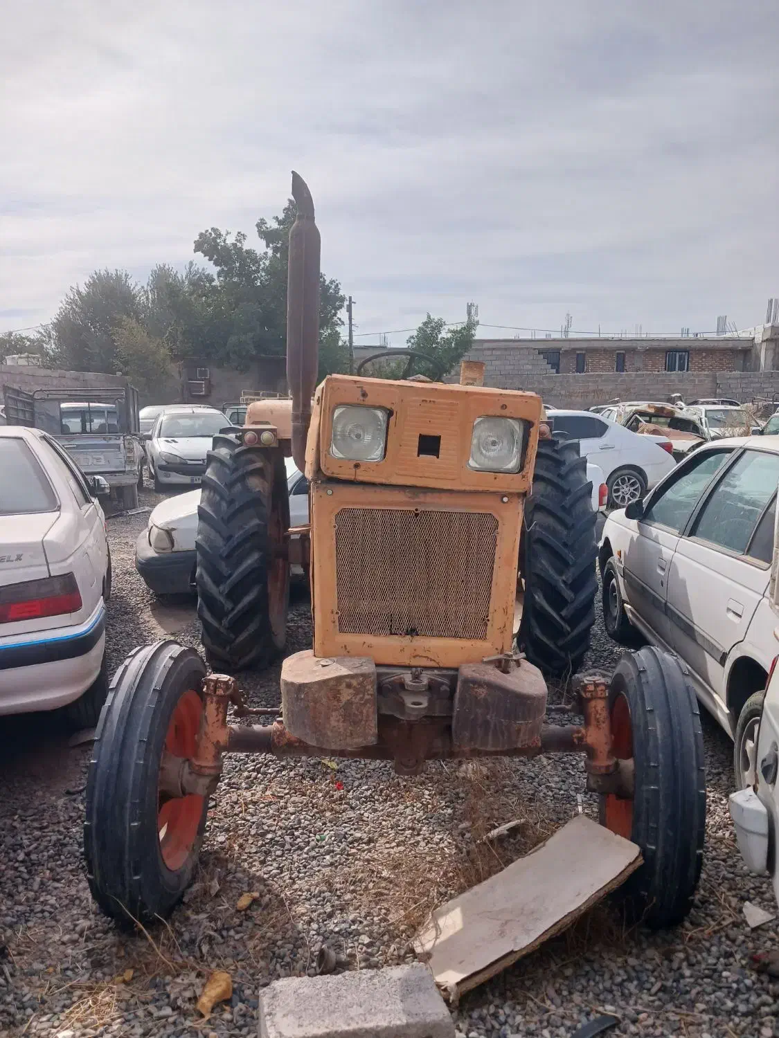 فروش تراکتور رومانی مدل ۷۱|خودرو سنگین|جیرفت, |دیوار