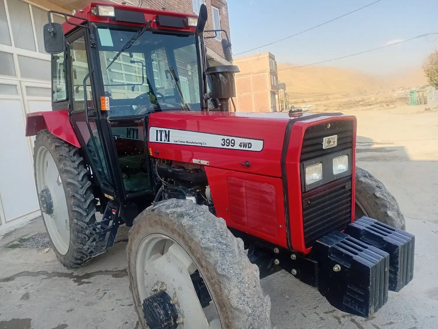 تراکتور ۳۹۹ کابین دار فابریک|خودرو سنگین|پیرانشهر, |دیوار