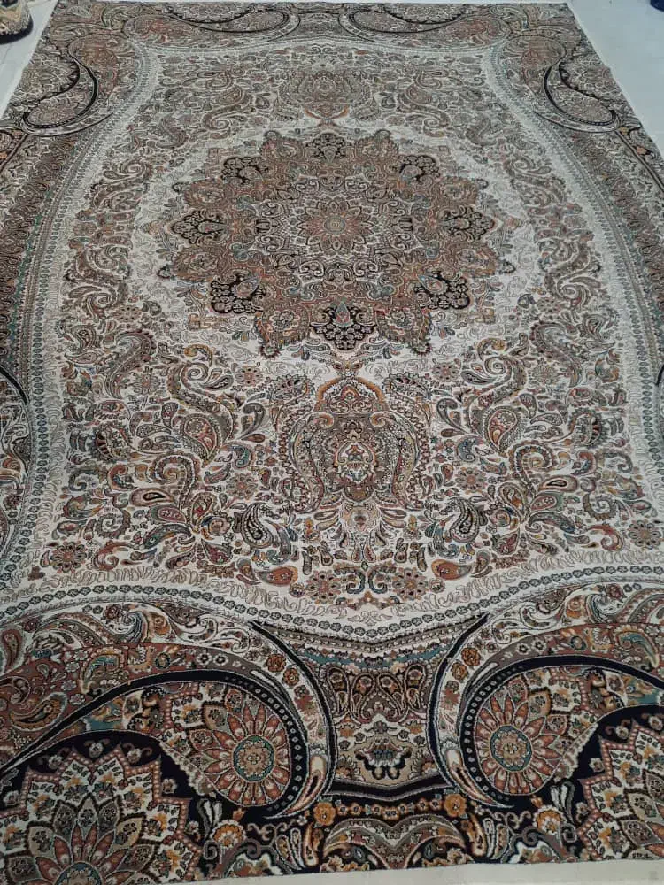 ۱۲متری ماشینی۷۰۰شانه کارکرده|فرش|تبریز, |دیوار