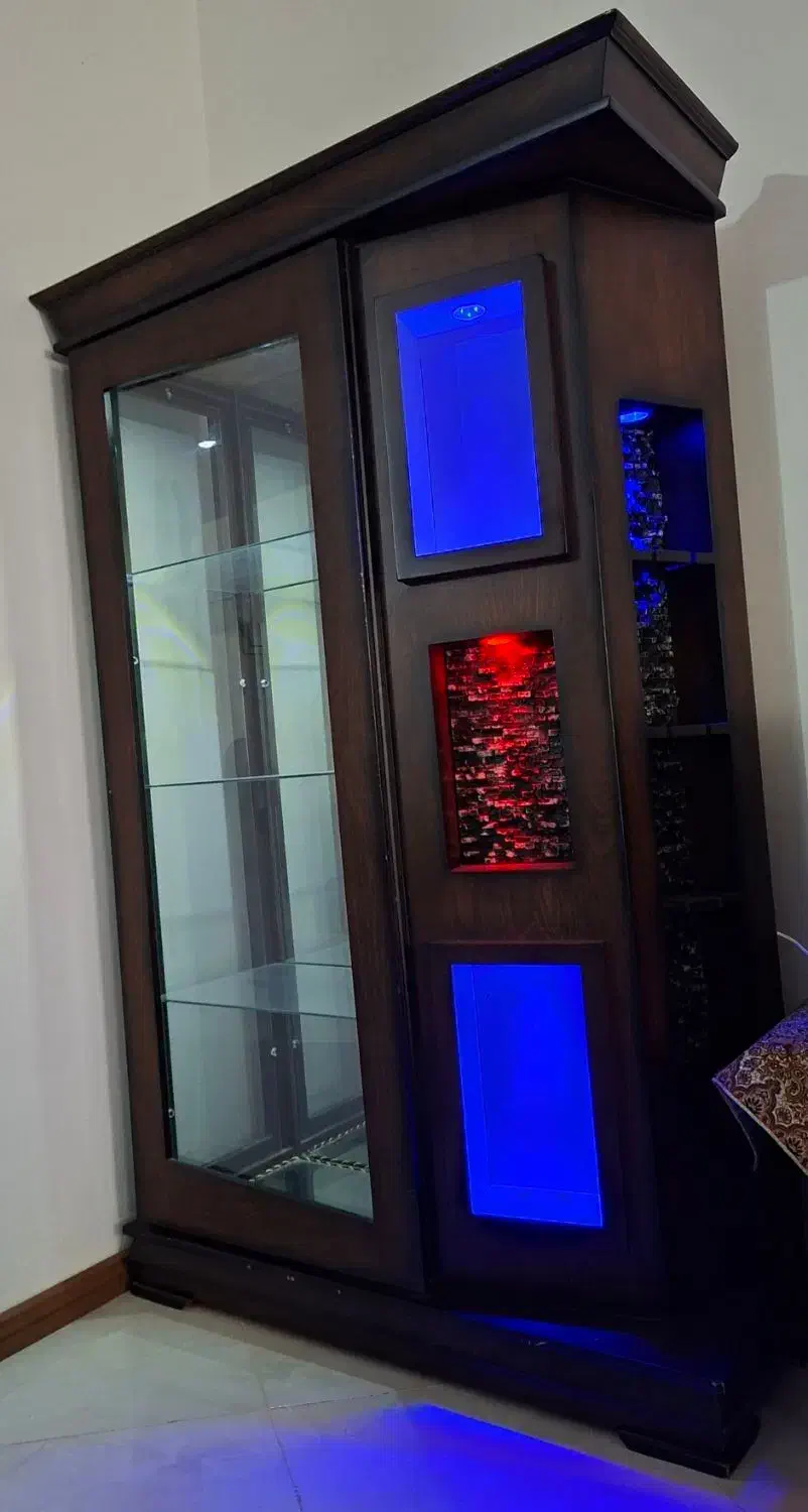 بوفه سالم|بوفه، ویترین، کنسول|گلبهار, شهر جدید گلبهار|دیوار