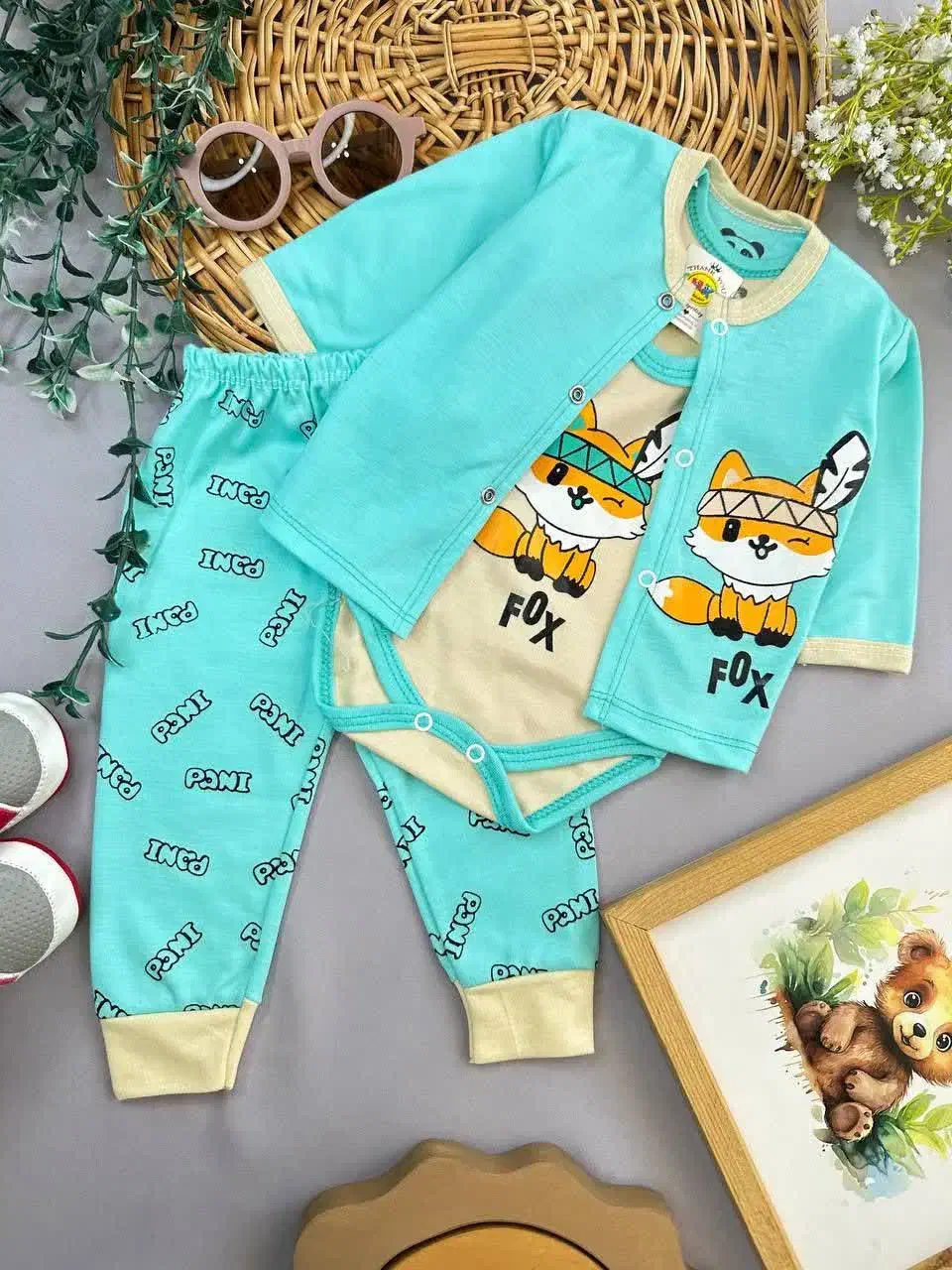 ست سه تیکه و لباس بچگانه|لباس|فولادشهر, مسکن مهر فولادشهر|دیوار