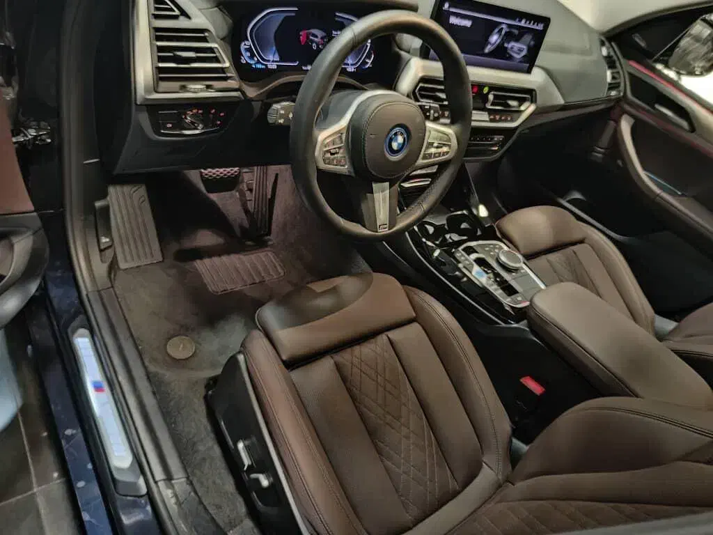 بی ام و IX3 2025|خودرو سواری و وانت|تهران, حکمت|دیوار