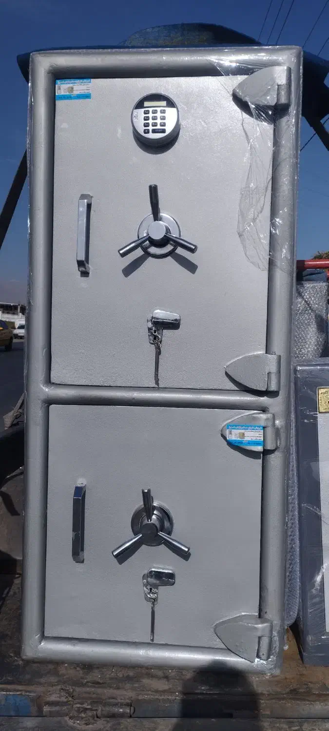 گاوصندوق گنجینه|ابزارآلات|رامجین, |دیوار