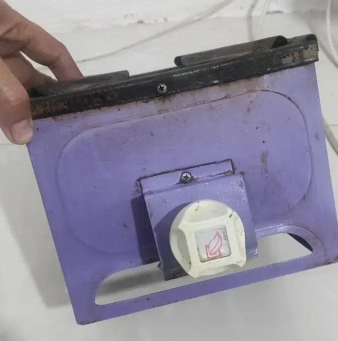 اجاق گاز تگ شعله کوچک  صحیح و سالم تمیز|اجاق گاز و لوازم برقی پخت‌وپز|پرند, فاز ۴|دیوار