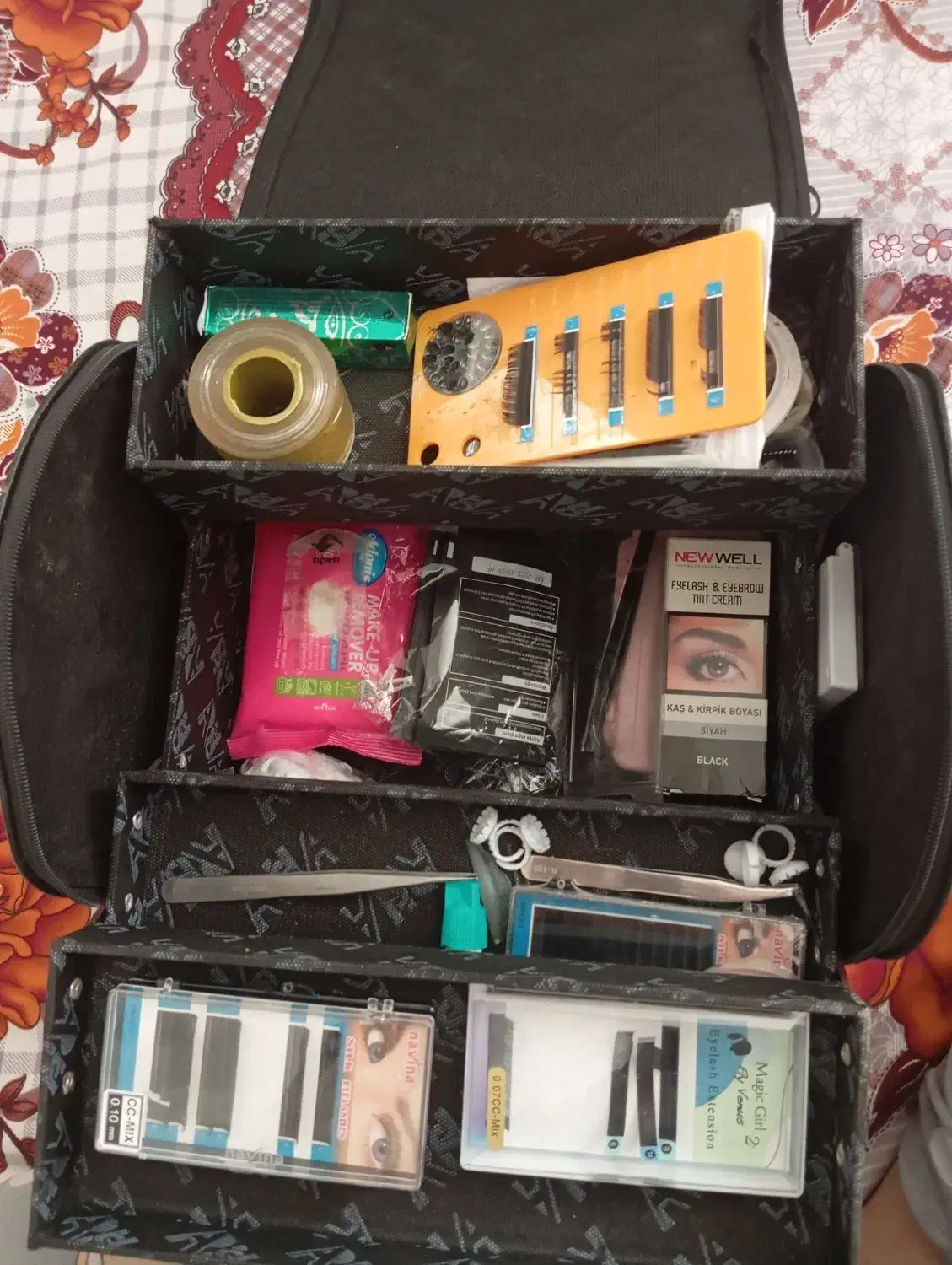 وسایل مژه|آرایشگاه و سالنهای زیبایی|محمدیه-قزوین, |دیوار