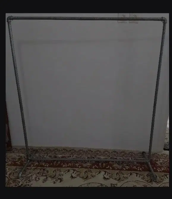رگا ل|بندرخت و رخت‌آویز|سنندج, |دیوار