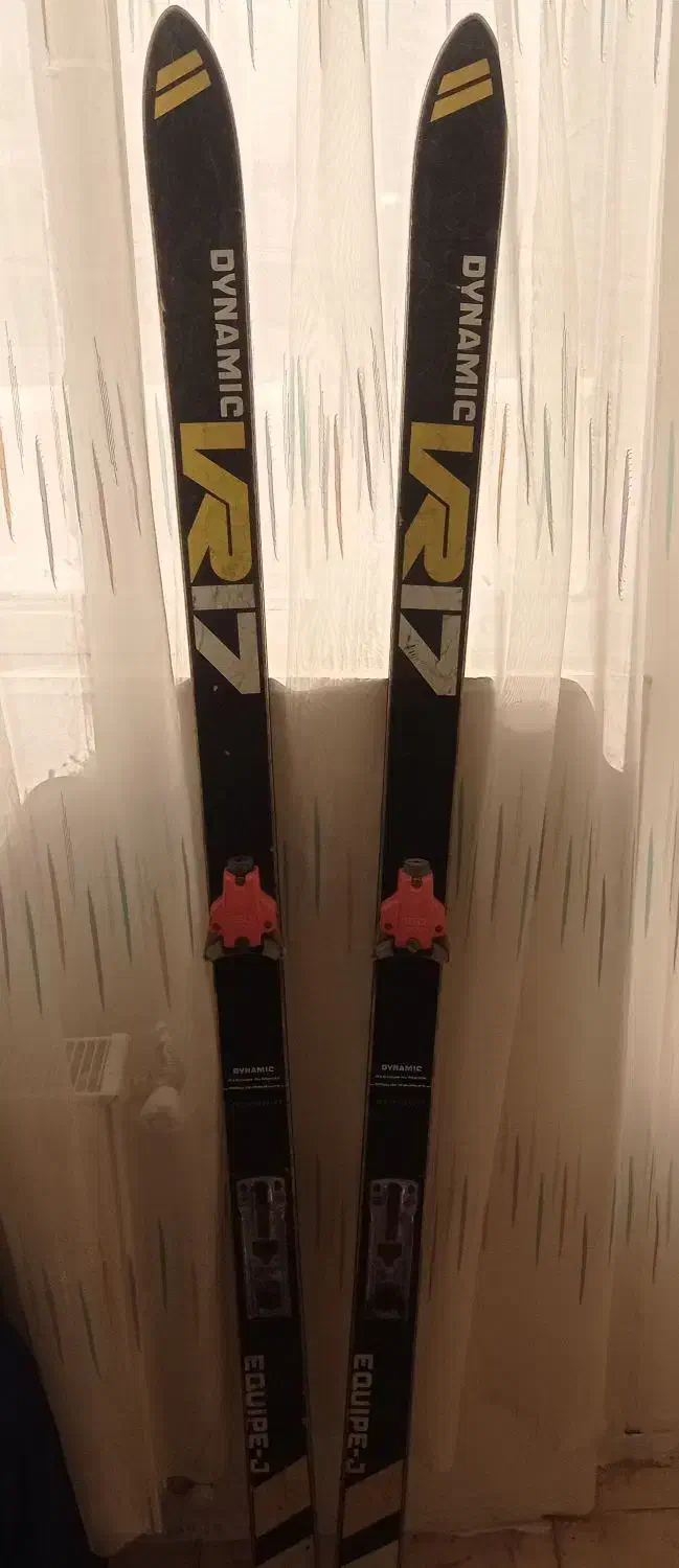 چوب اسکی|ورزشهای زمستانی|مشهد, هفت تیر (نه دره)|دیوار