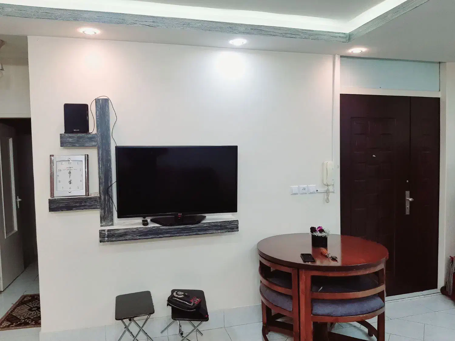 اجاره روزانه خونه و سوییت مبله دربست درپل سرهنگ|اجارهٔ کوتاه‌مدت آپارتمان و سوئیت|اصفهان, هفتون|دیوار