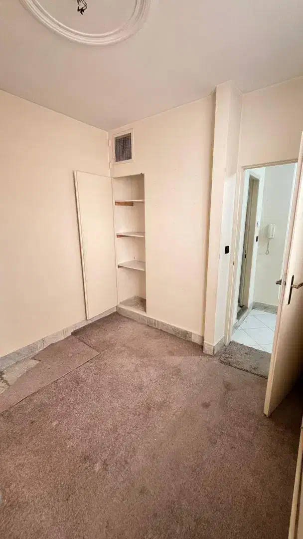 ۴۸ متری نقلی با پارکینگ مناسب زوج‌های جوان