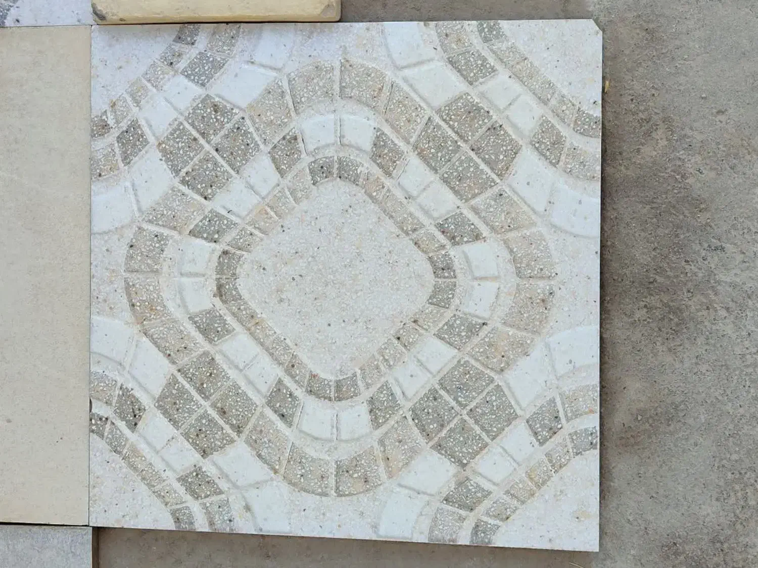 فروش و پخش کاشی و سرامیک اقساطی|مصالح و تجهیزات ساختمان|کاشان, شهرک صنعتی فتح المبین|دیوار