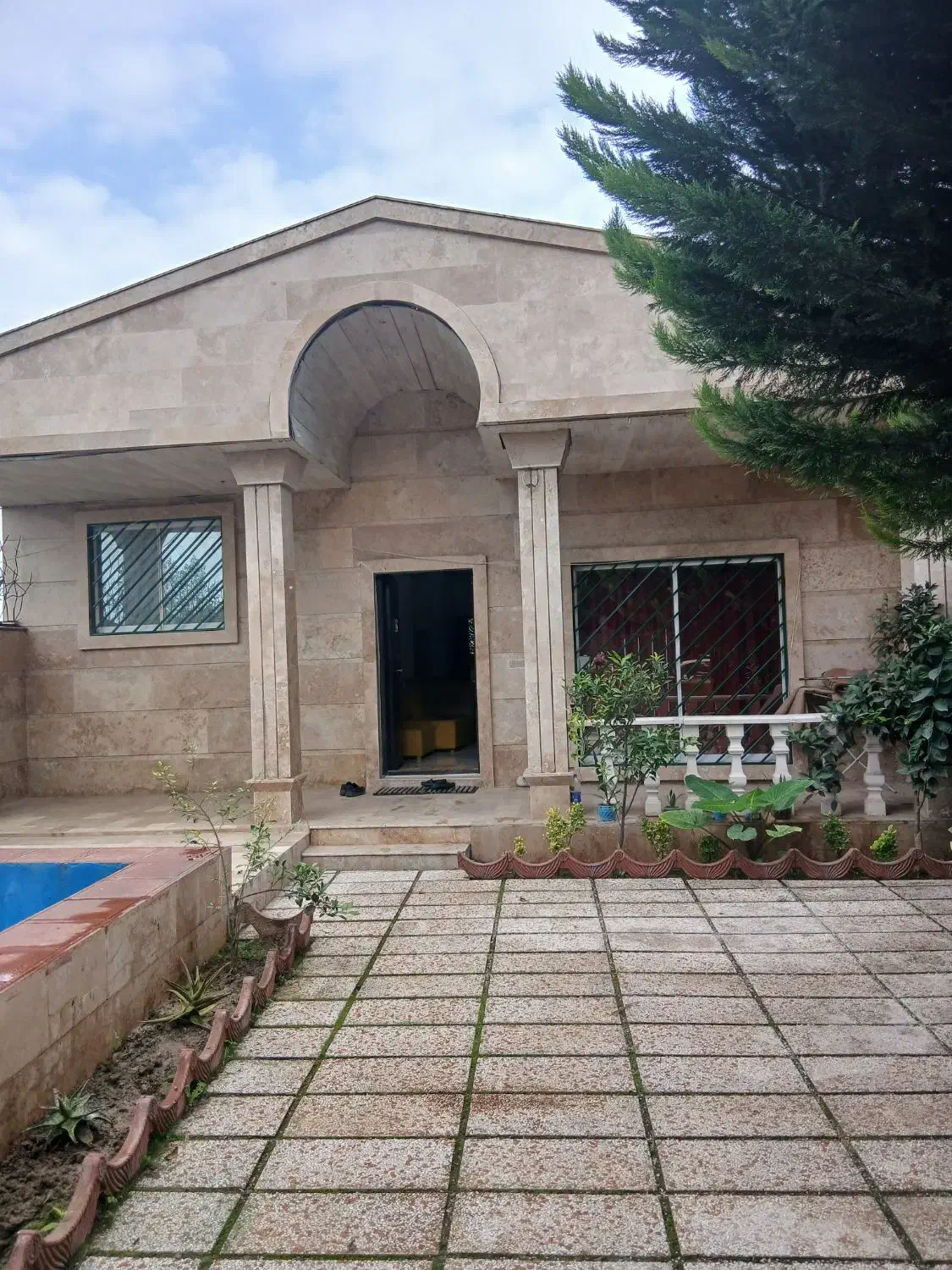 ویلا موجود در شمال شهرکی دارای نگهبان|فروش خانه و ویلا|دابودشت, |دیوار