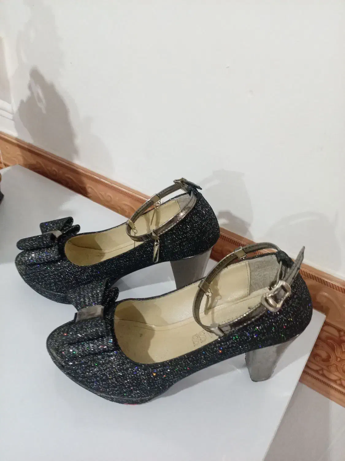 کفش مجلسی|کیف، کفش، کمربند|بیرجند, |دیوار