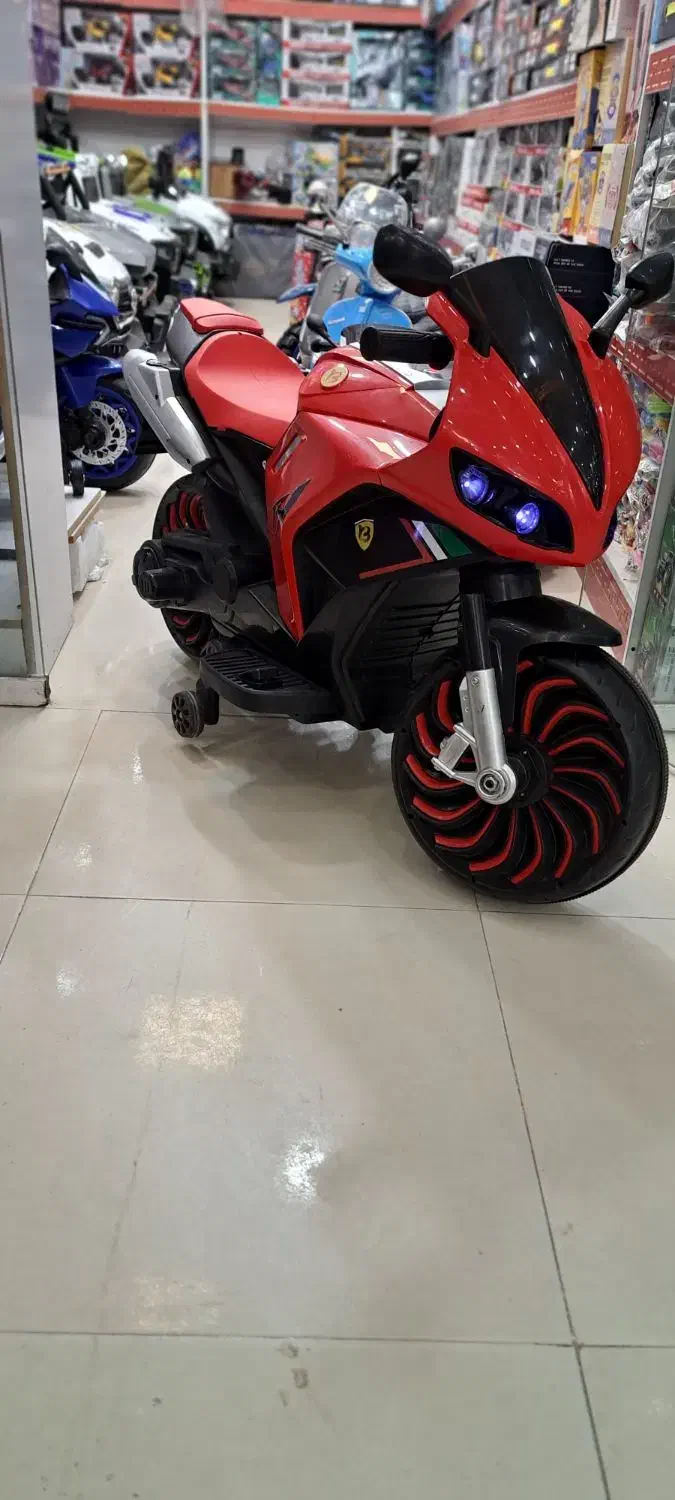 موتور شارژی قرمز|اسباب‌‌بازی|زاهدان, |دیوار