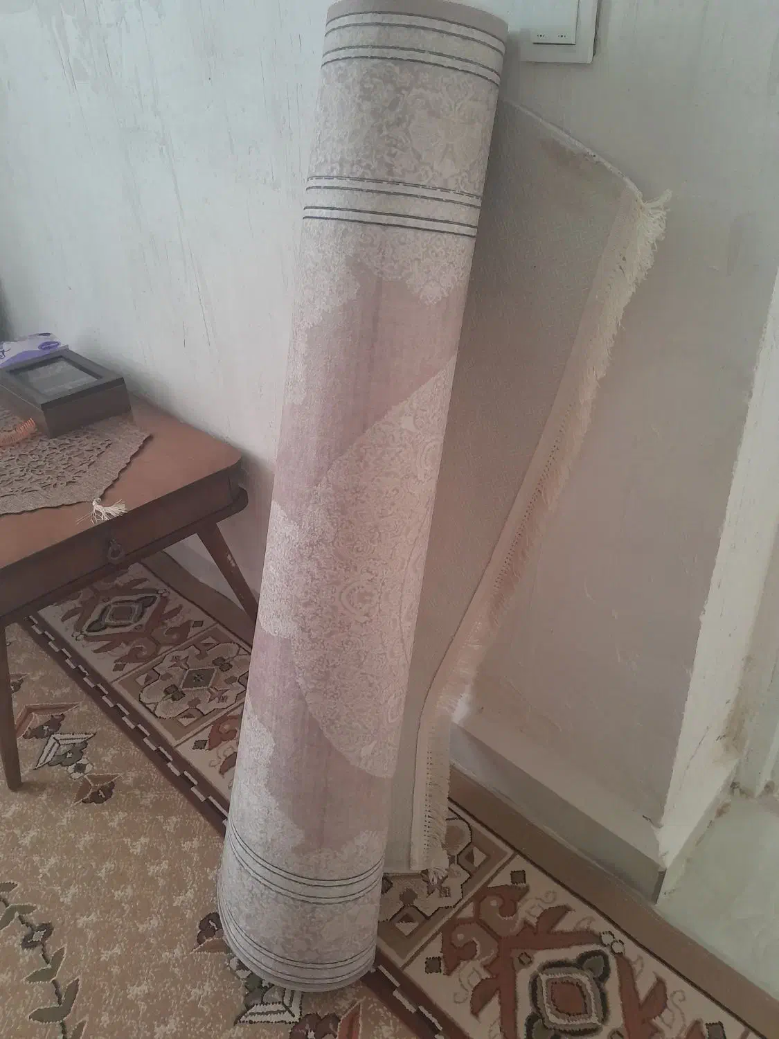 فرشینه یکو بیست دریکو هشتاد|فرش|ایوان, |دیوار