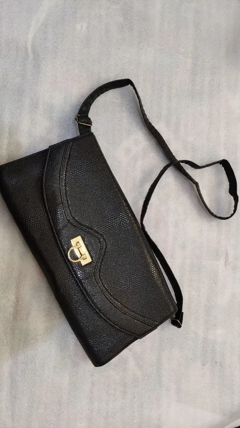 دو عدد کیف مجلسی هر کدوم ۳۵۰|کیف، کفش، کمربند|شهریار, شهرک وائین|دیوار