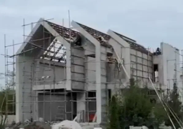 جوشکاری اسکلت فلزی پذیرفته میشود|خدمات پیشه و مهارت|املش, |دیوار