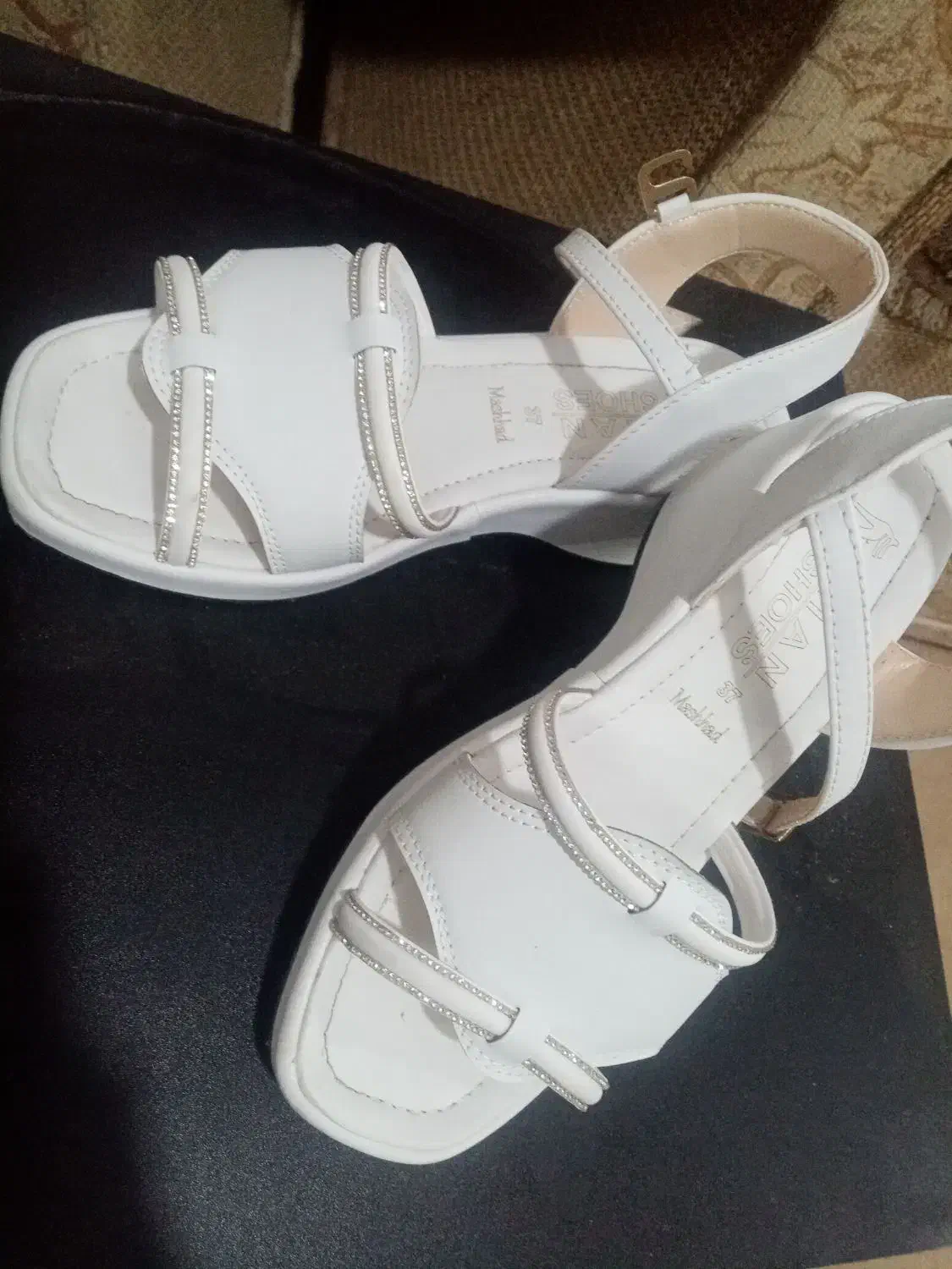 کفش|کیف، کفش، کمربند|نیشابور, شریعتی|دیوار