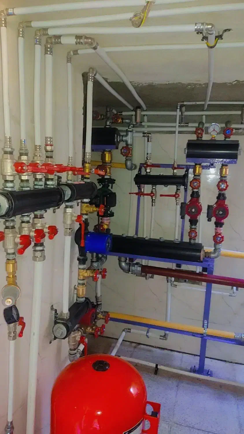 نصب شیرآلات و تصفیه آب لوله کشی لولهکش|خدمات پیشه و مهارت|یزد, |دیوار