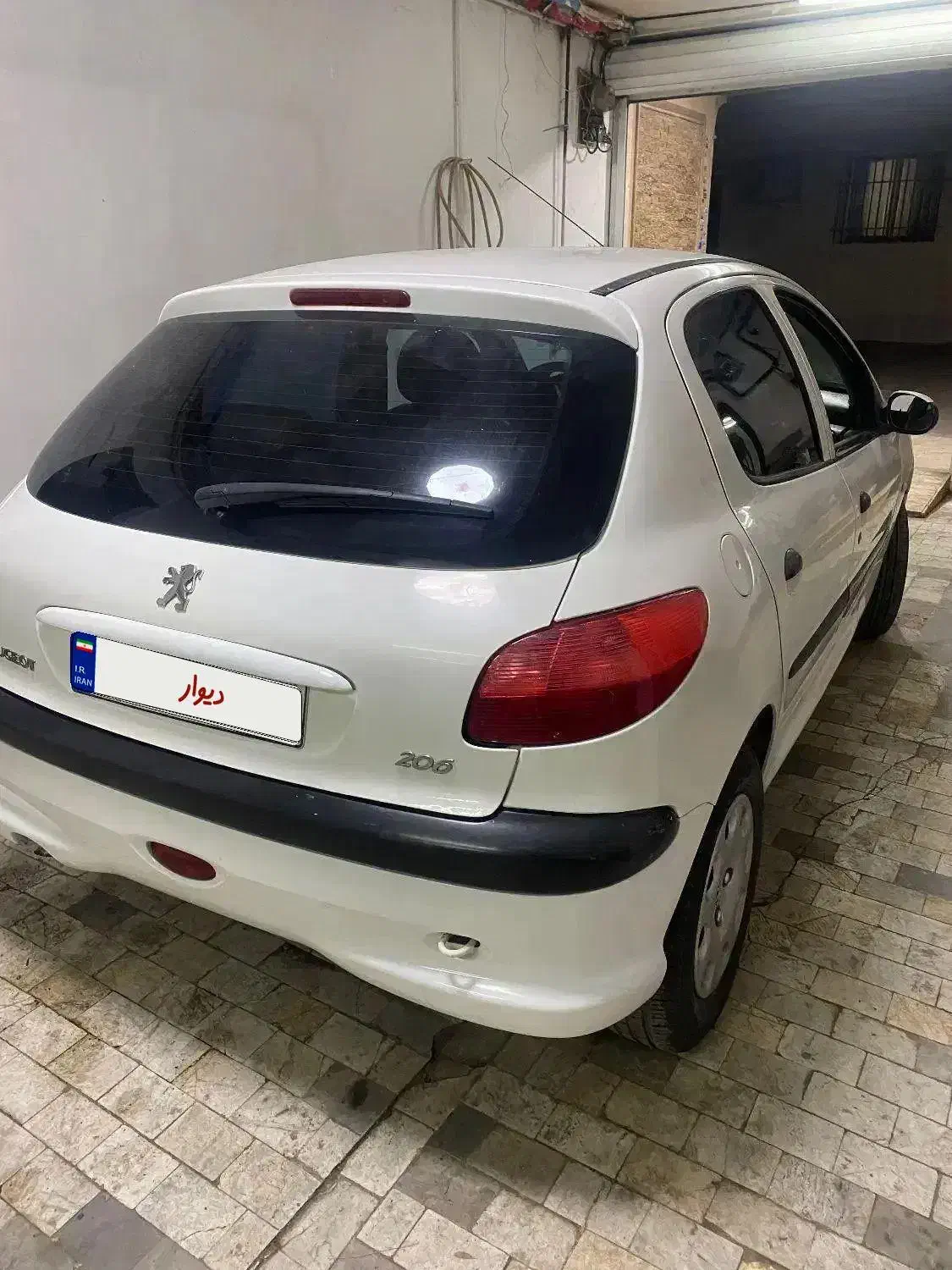 ۲۰۶ مدل ۸۸|خودرو سواری و وانت|رشت, نیروی دریایی|دیوار