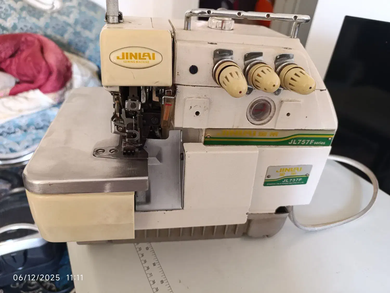 چرخ سر دوز کارگاهی|چرخ خیاطی و ریسندگی|مرودشت, فاز اول شهرک فرهنگیان|دیوار