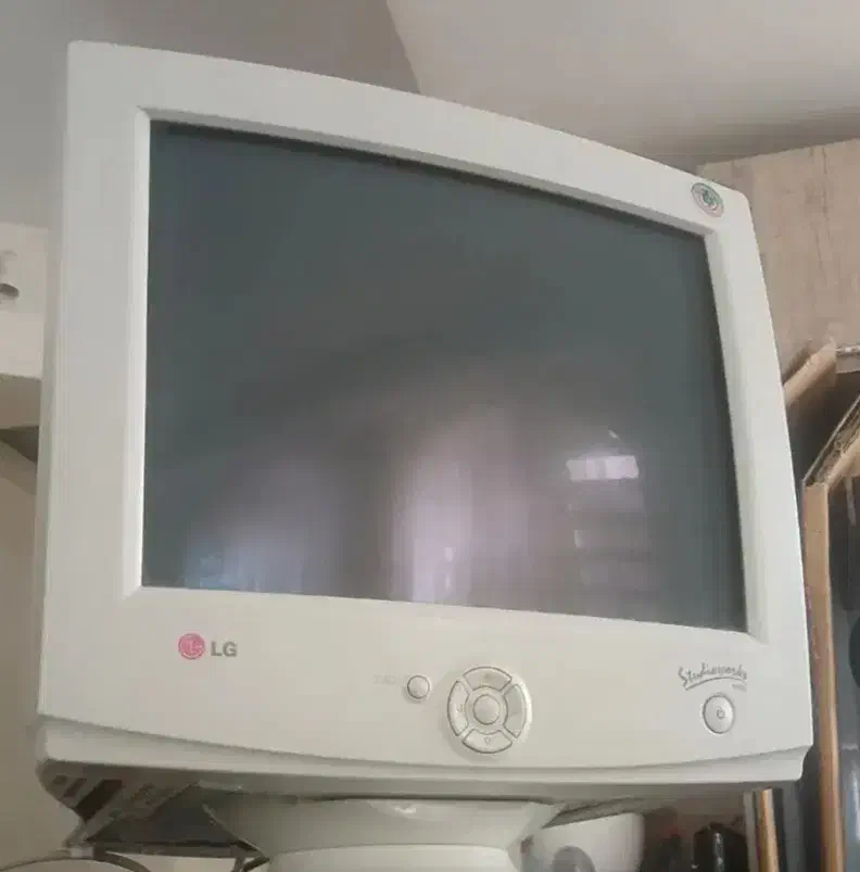 مانیتور الجی کلاسیک|رایانه رومیزی|تهران, دژکام|دیوار