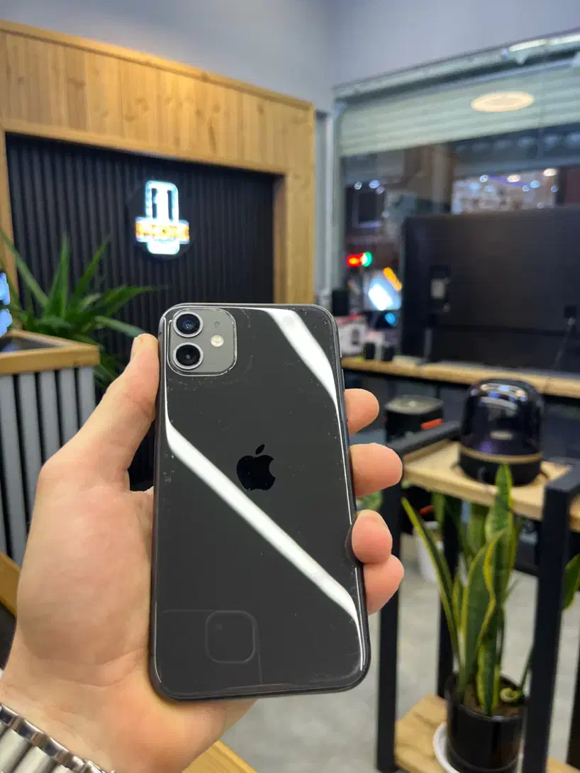 ایفون ۱۱ نرمال zaa پک اصلی|موبایل|اراک, |دیوار