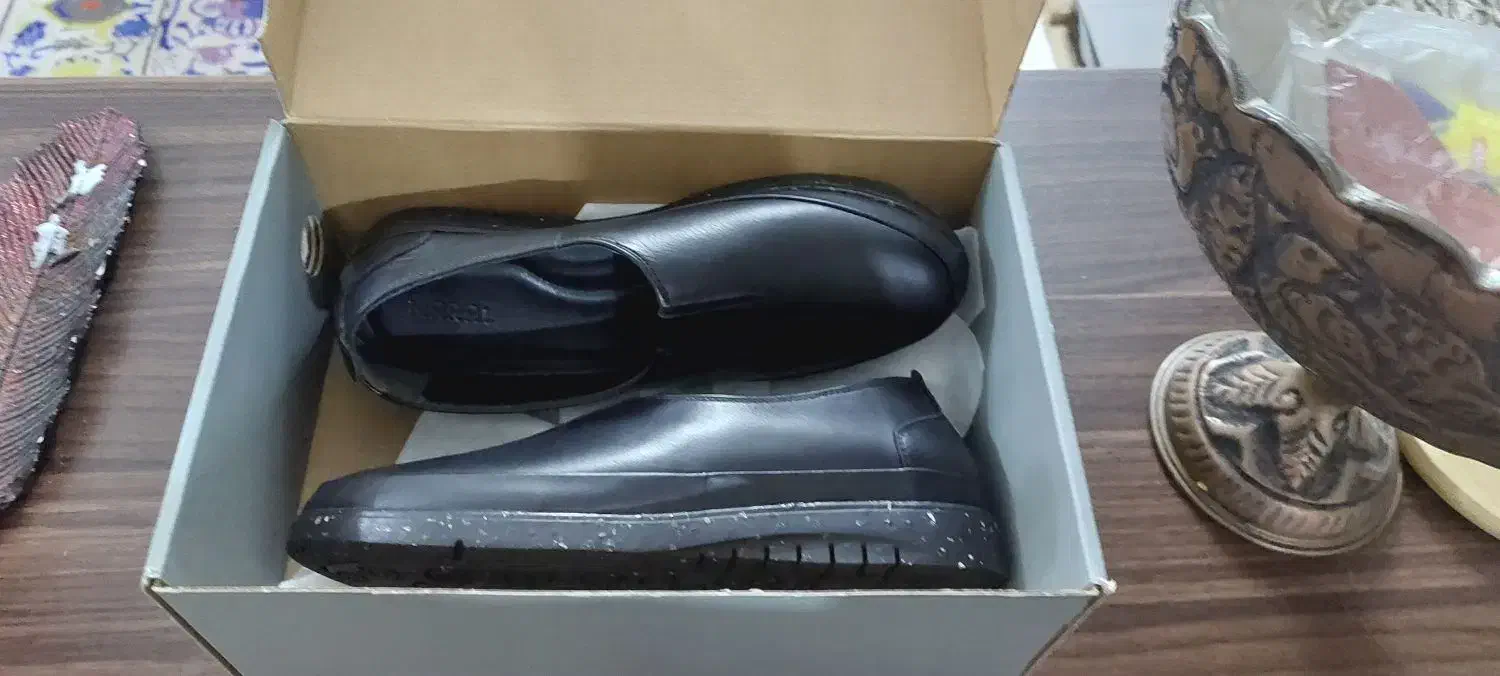 کفش اداری مارال چرم|کیف، کفش، کمربند|پرند, فاز ۳|دیوار